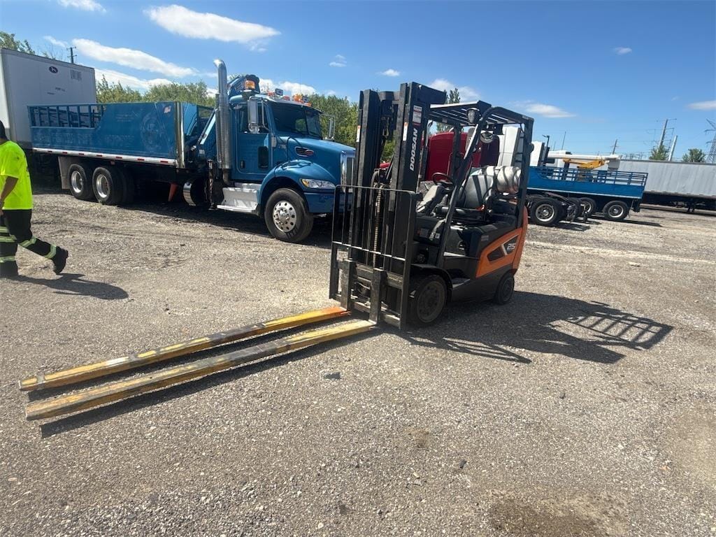 2022 Doosan GC25S-9 Equipment Image0