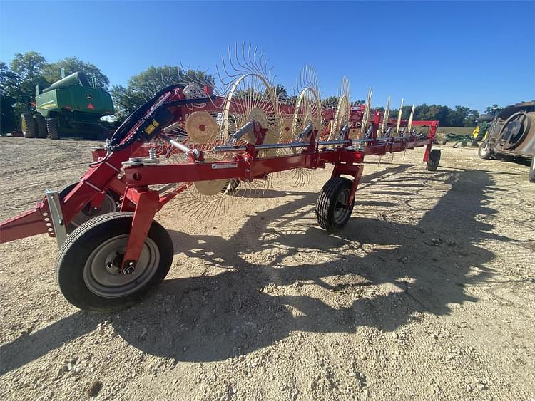 2022 Enorossi Easy Rake 14 Equipment Image0
