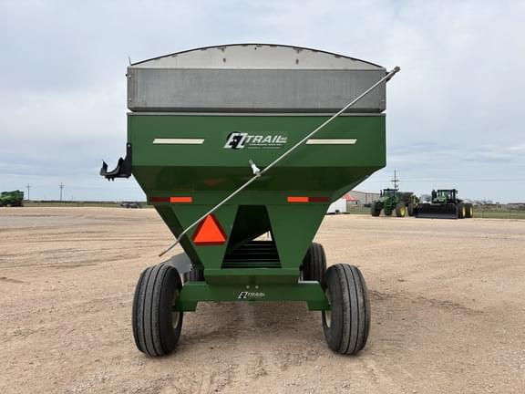 Image of E-Z Trail 500 equipment image 3