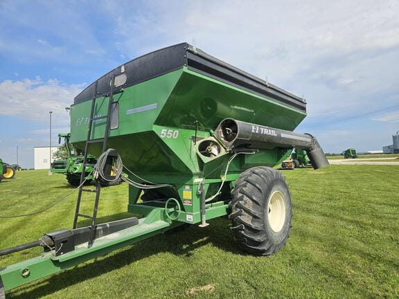 2022 E-Z Trail 550 Equipment Image0