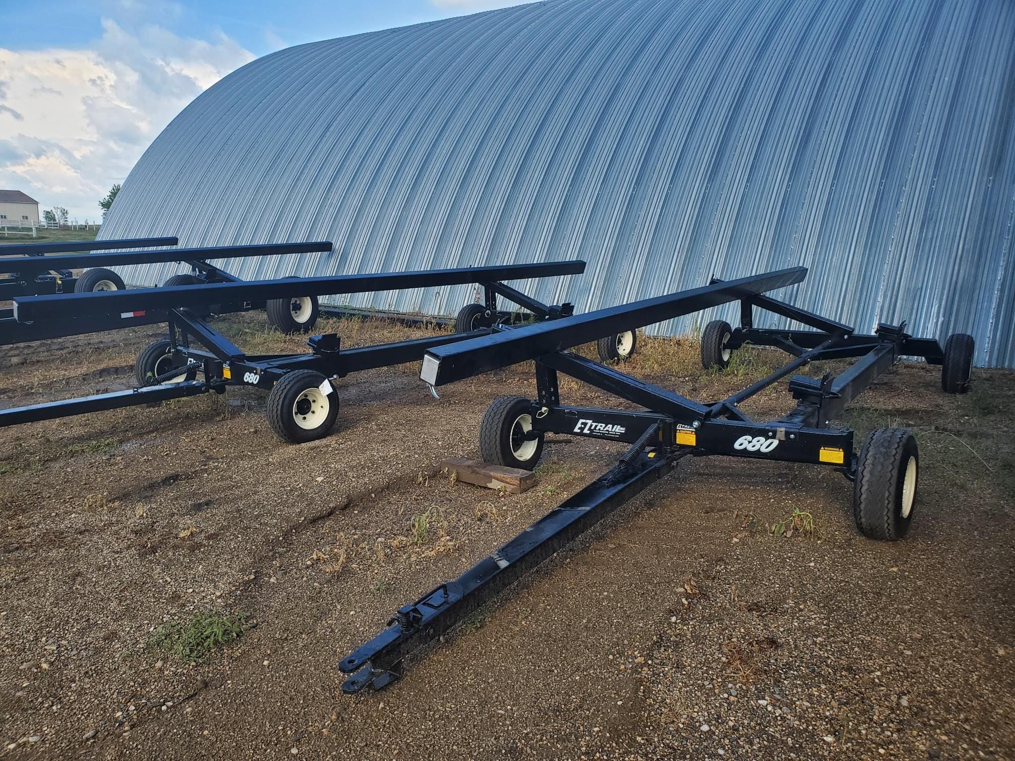 Main image E-Z Trail 680