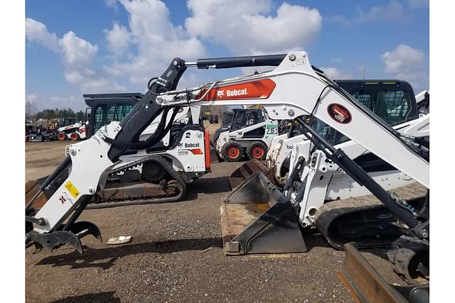 Image of Bobcat E35 equipment image 3