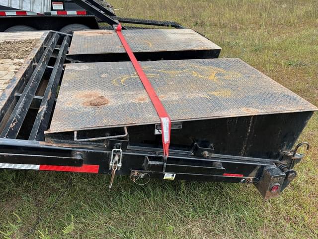 Image of East Texas Deck-over Gooseneck Trailer equipment image 4