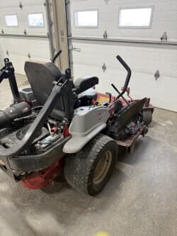 Image of Exmark LZE742GKC604A3 equipment image 2