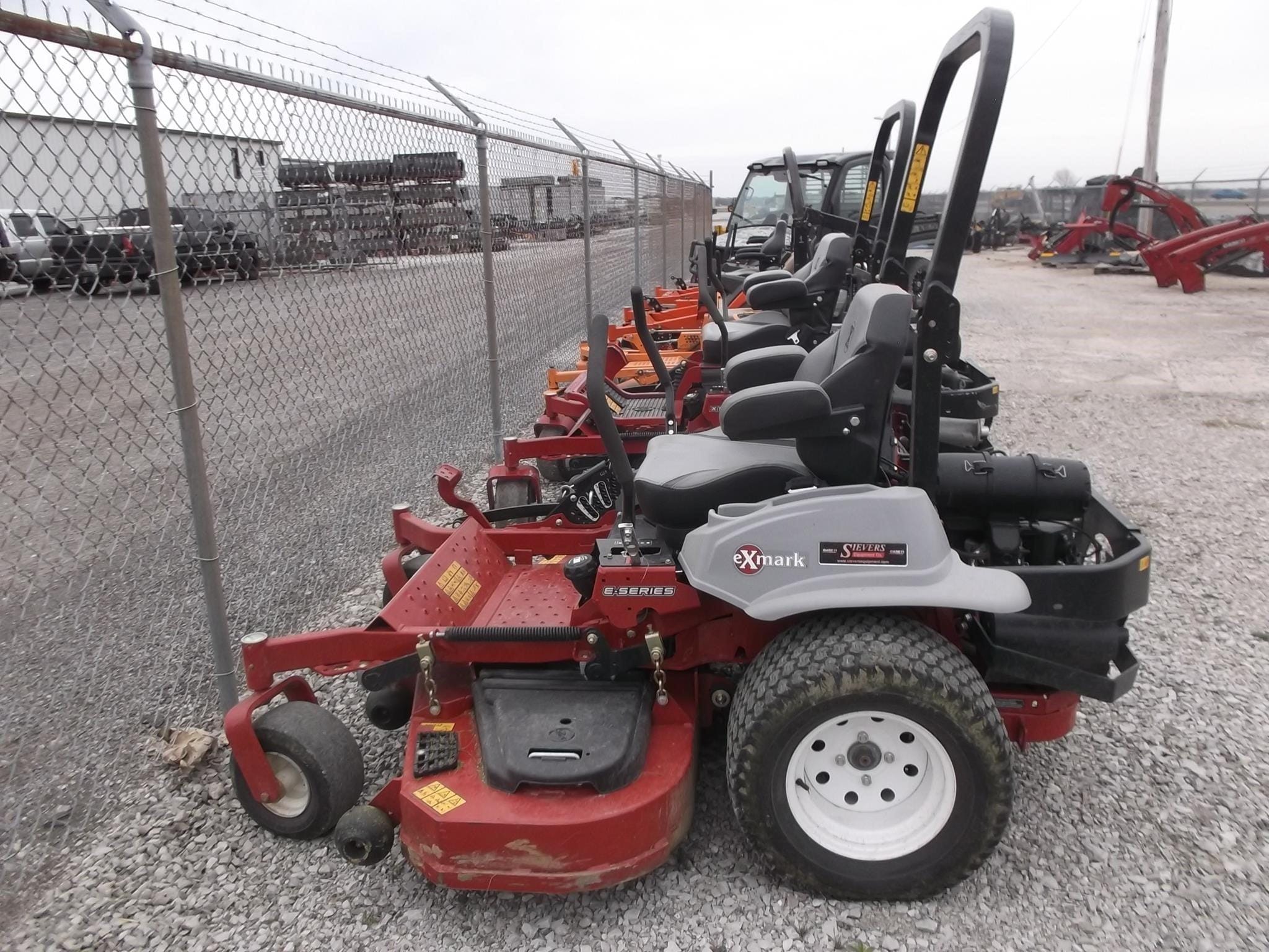 2022 Exmark LZE742GKC604A3 Equipment Image0