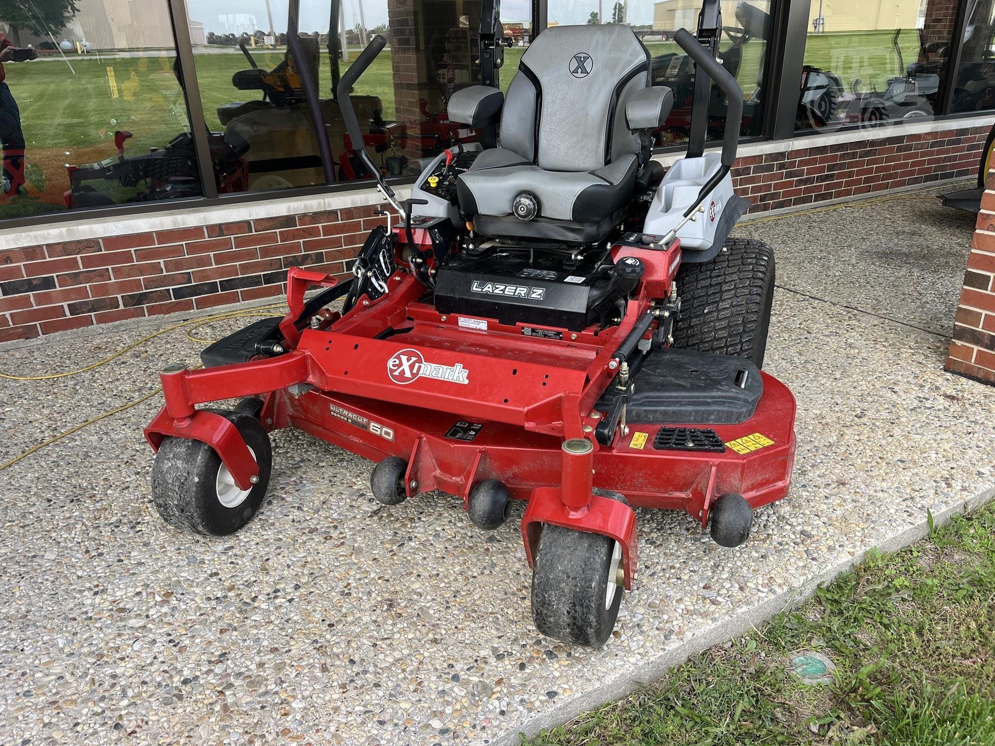 2022 Exmark LZX801GKA606A1 Equipment Image0