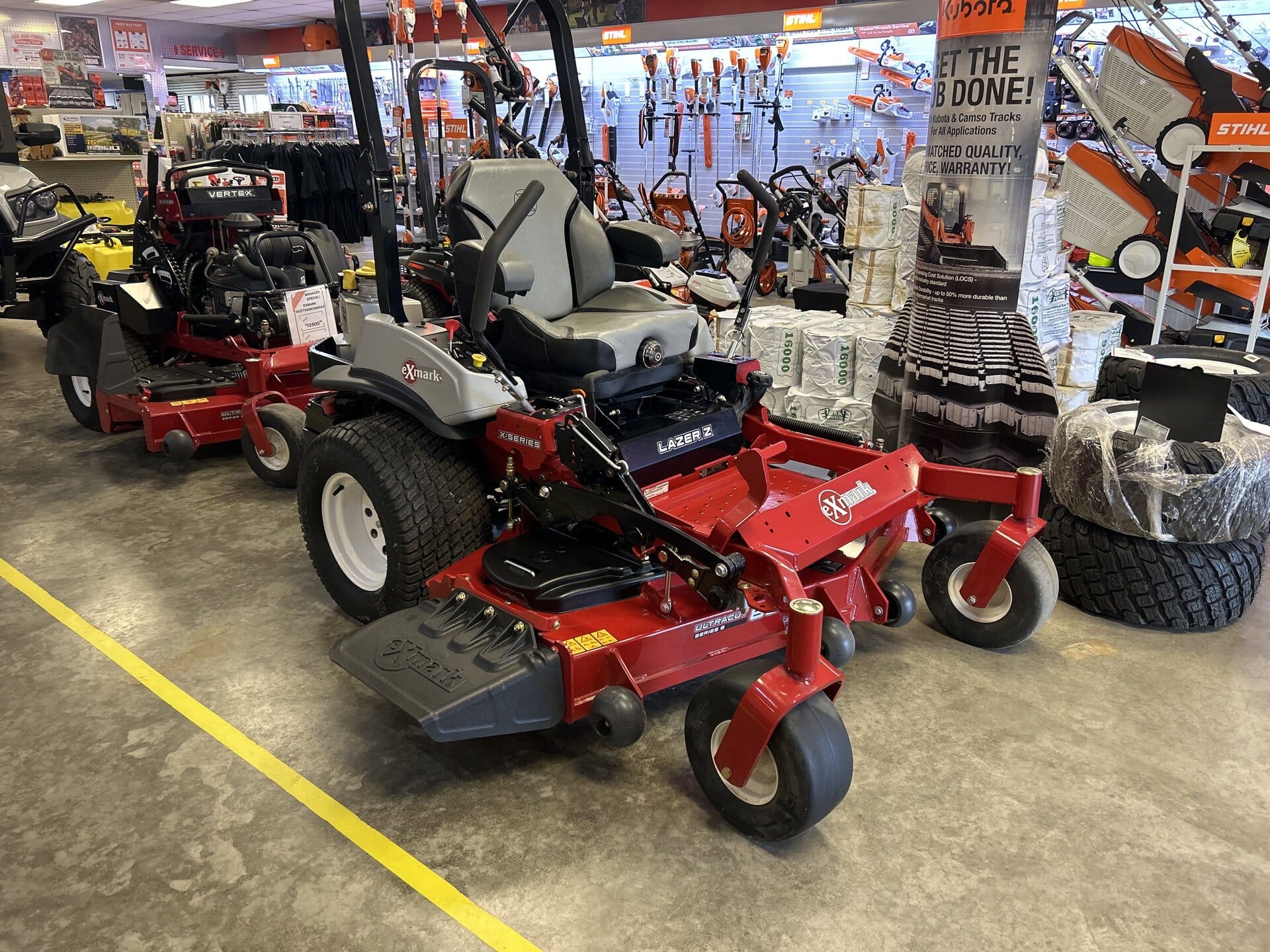 2022 Exmark Lazer Z Equipment Image0