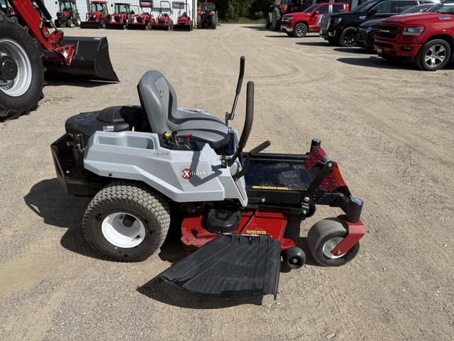 Image of Exmark QZE725GKC50200 equipment image 3