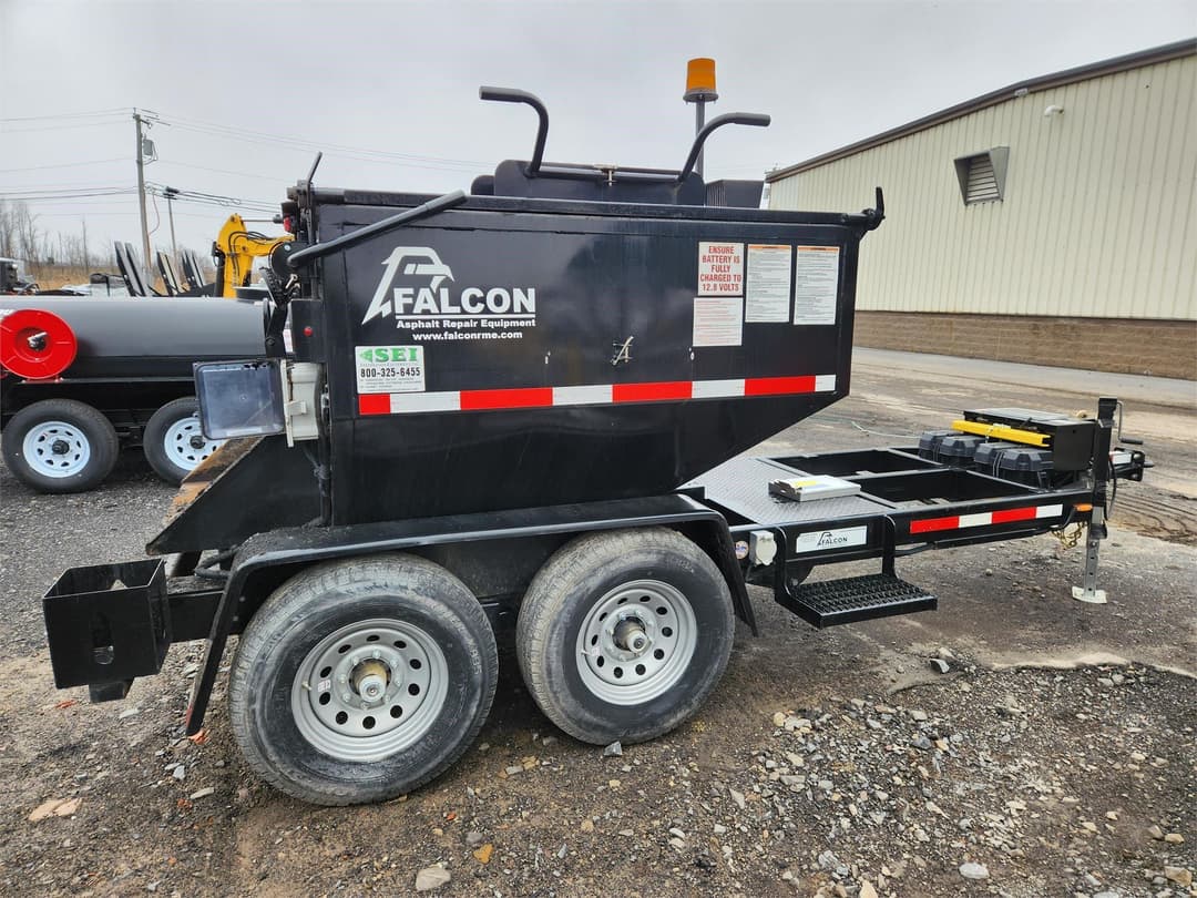 Image of Falcon 4T Hot Box Image 1