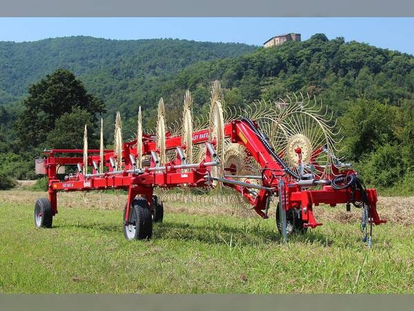 2022 Farm King RE10 Equipment Image0
