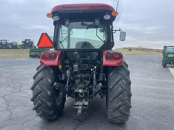 Image of Case IH Farmall 115A equipment image 4