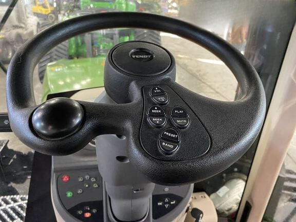 2022 Fendt 1167 Vario MT Equipment Image0