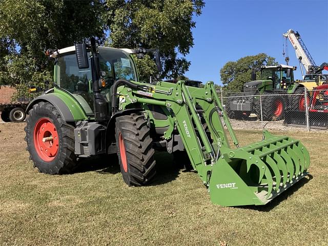 Image of Fendt 513 Vario equipment image 1