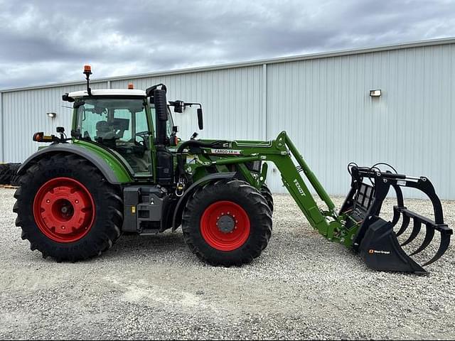 Image of Fendt 716 Vario equipment image 2