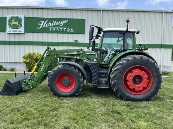 Image of Fendt 724 Vario equipment image 2