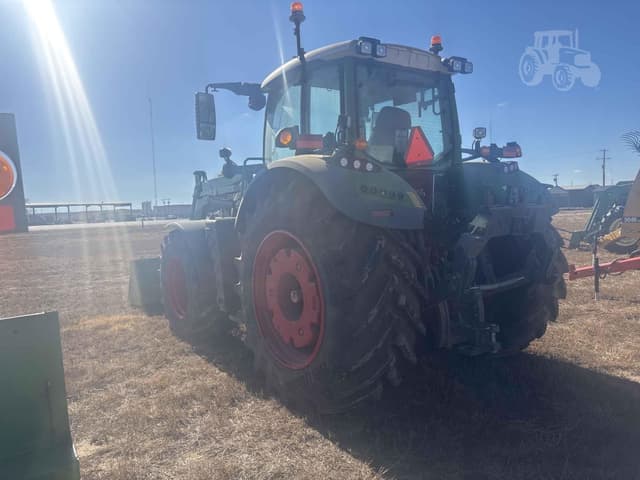 Image of Fendt 724 Vario equipment image 2