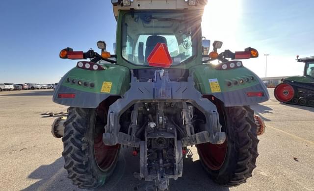 Image of Fendt 724 Vario equipment image 3