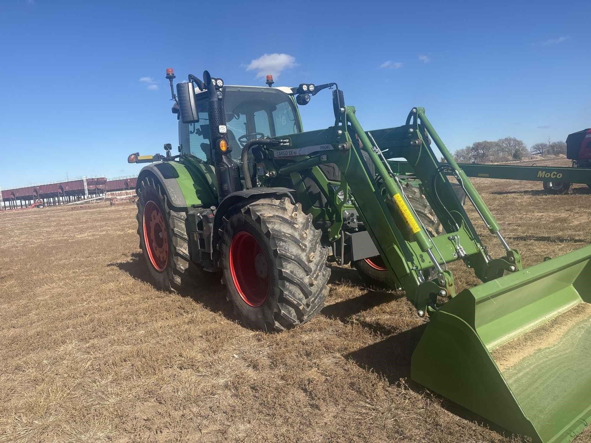 2022 Fendt 724 Vario Equipment Image0