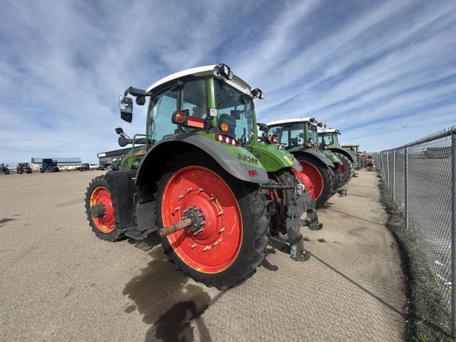 Image of Fendt 724 Vario equipment image 3