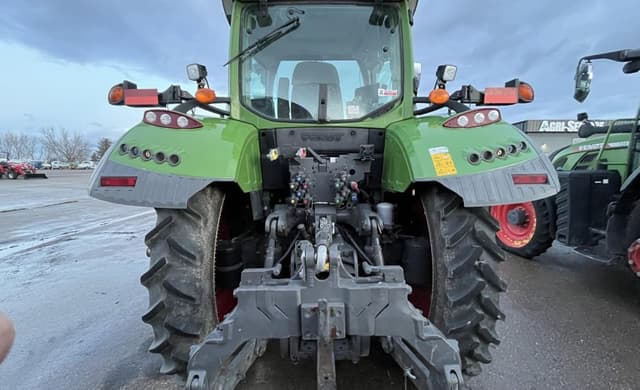 Image of Fendt 724 Vario equipment image 2
