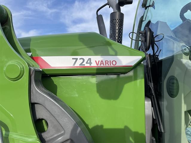 Image of Fendt 724 Vario equipment image 4