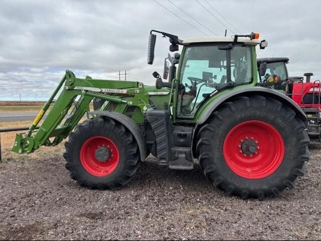 Image of Fendt 724 Vario equipment image 1