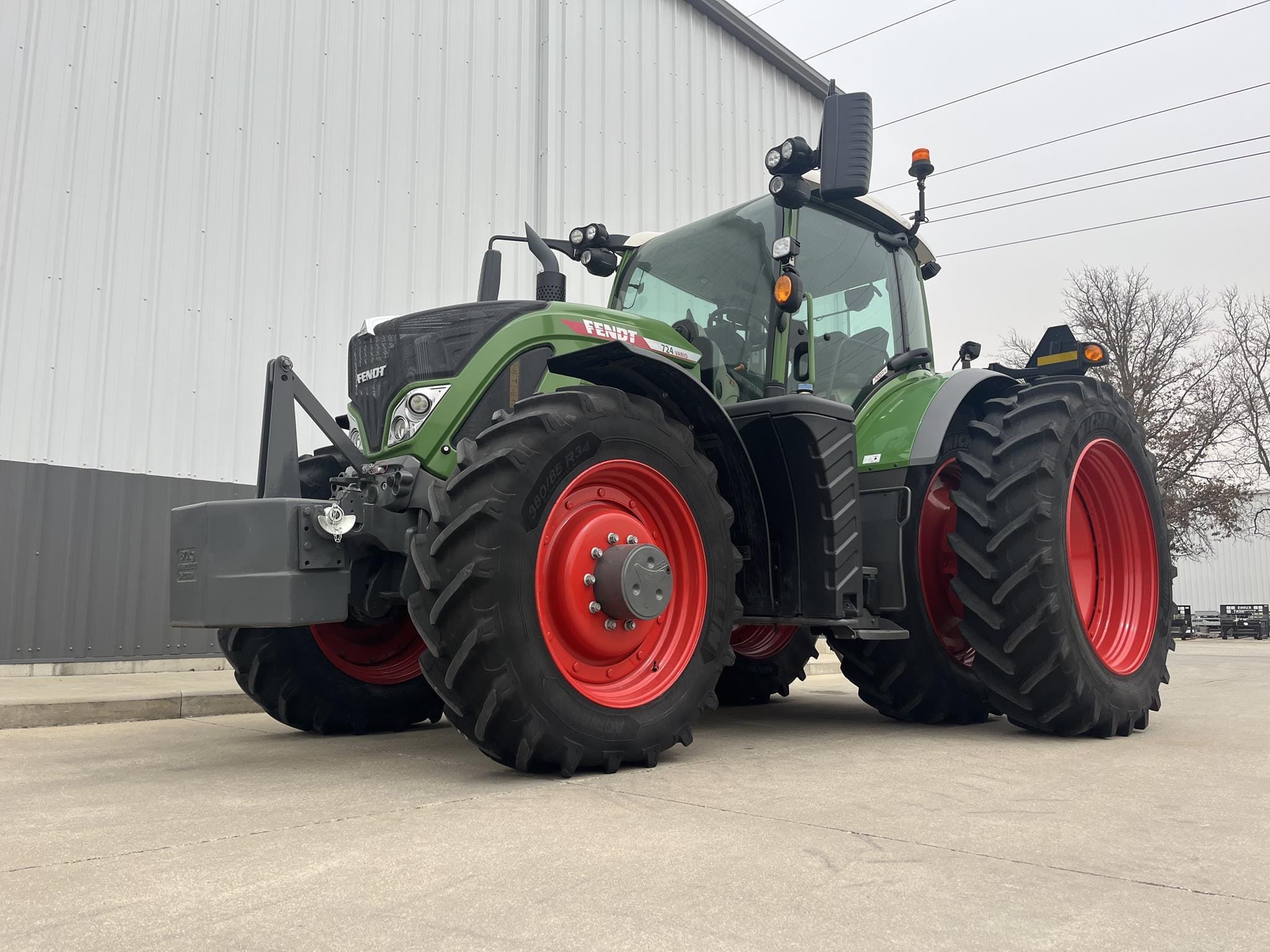 2022 Fendt 724 Vario Equipment Image0