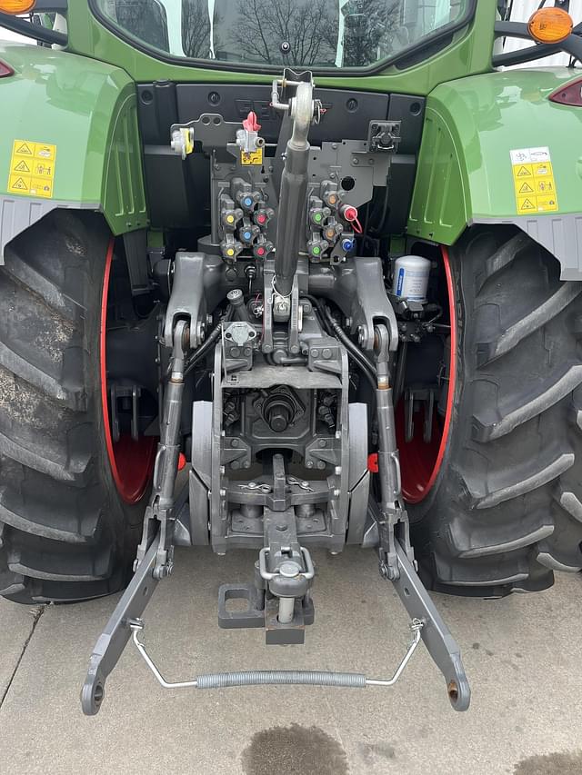 Image of Fendt 724 Vario equipment image 4