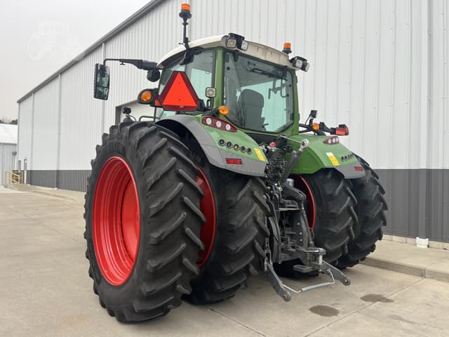 Image of Fendt 724 Vario equipment image 3