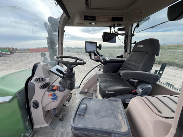 Image of Fendt 724 Vario equipment image 4