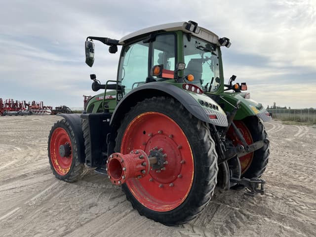 Image of Fendt 724 Vario equipment image 2