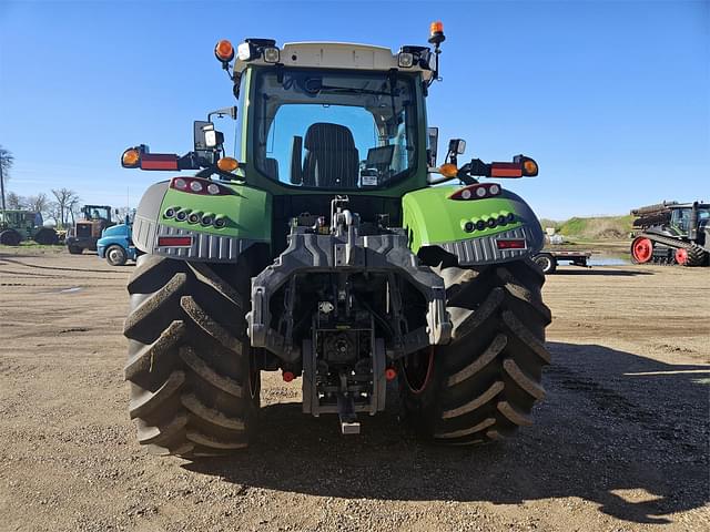 Image of Fendt 724 Vario equipment image 4