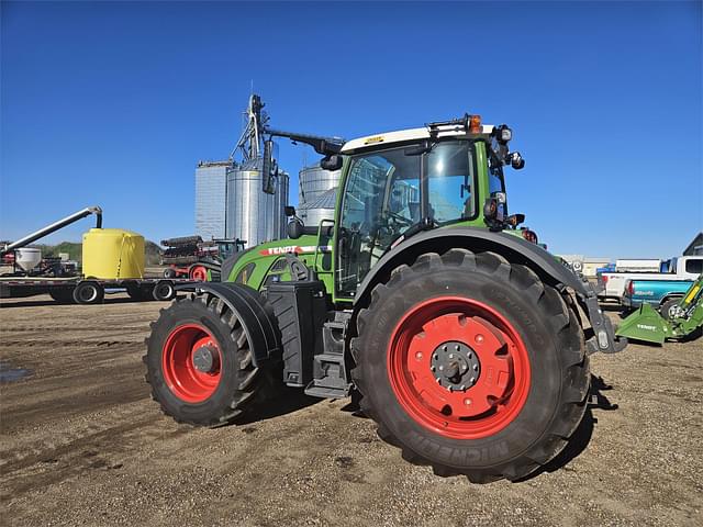 Image of Fendt 724 Vario equipment image 2