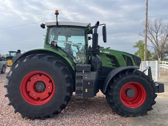 Image of Fendt 828 Vario equipment image 4