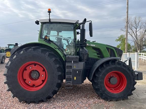 Image of Fendt 828 Vario equipment image 3