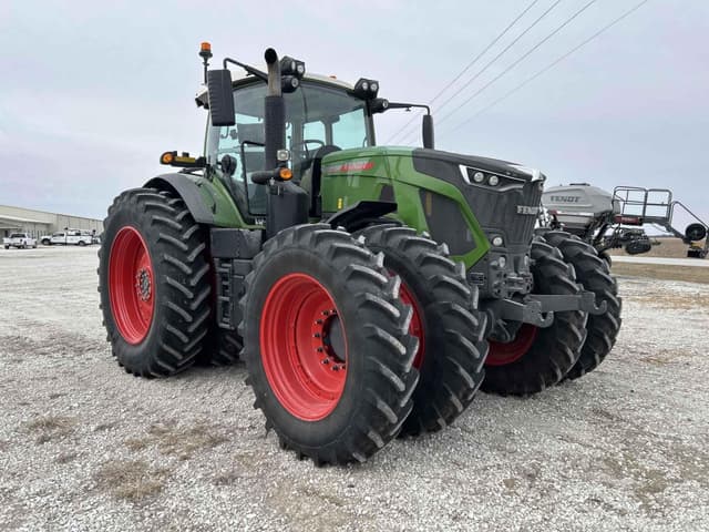Image of Fendt 933 Vario equipment image 1