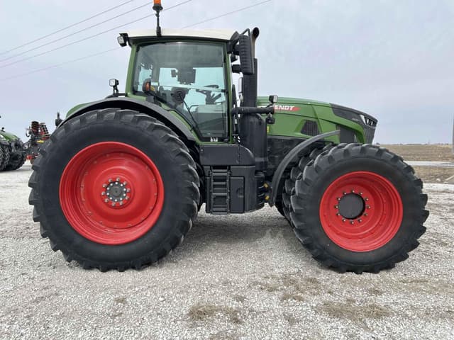 Image of Fendt 933 Vario equipment image 2