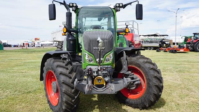Image of Fendt 724 Vario equipment image 1
