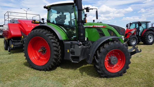 Image of Fendt 724 Vario equipment image 3