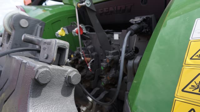 Image of Fendt 724 Vario equipment image 4