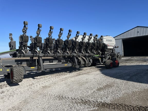 2022 Fendt Momentum 24 Equipment Image0