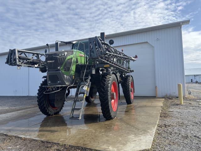 Image of Fendt RoGator 937 equipment image 4