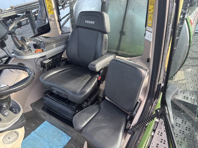 Image of Fendt RoGator 937 equipment image 2