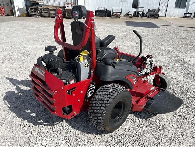 Image of Ferris ISX3300 equipment image 2