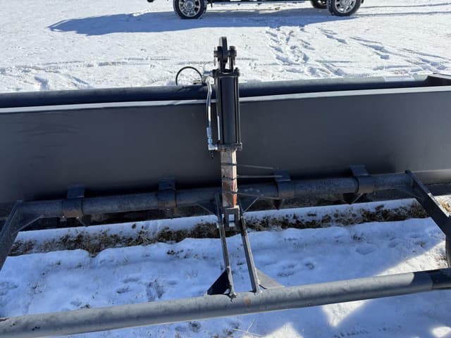 Image of Flat Out Dirt Scraper equipment image 4