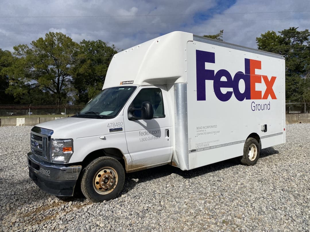 Image of Ford E-450 Primary image