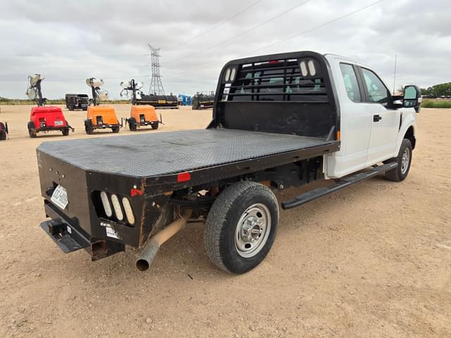 Image of Ford F-250 equipment image 3