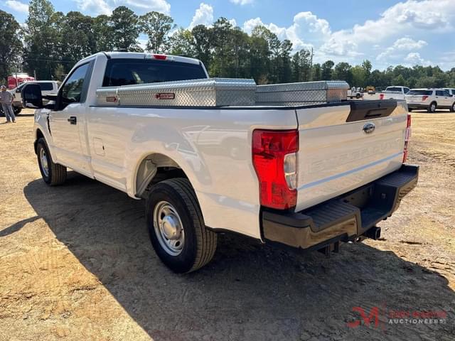 Image of Ford F-250 equipment image 3