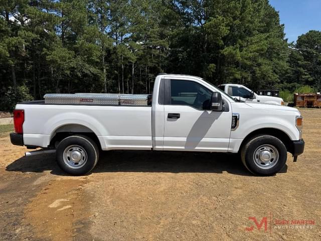 Image of Ford F-250 equipment image 1