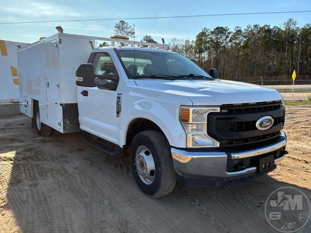 Image of Ford F-350 equipment image 2